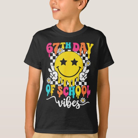 学校67日目のお祝い 楽しい六 七 67 メモ S Tシャツ (正面)
