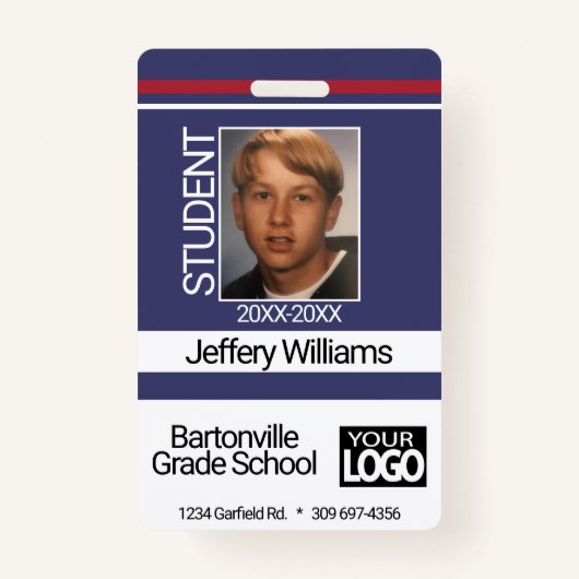 学生の写真 – 青 バッジ (正面)