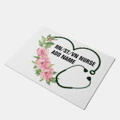 学生パーソナライズされた登録退役軍人ナース名 ドアマット (アングル)