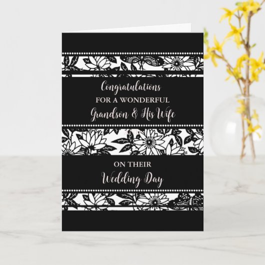 孫と彼の妻の結婚式の日おめでとう カード (黄色い花)