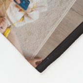 孫の名前と14の写真を持つおばあちゃん フリースブランケット (角)