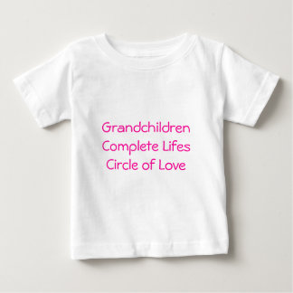 孫は愛のLifesの円を完了します ベビーTシャツ