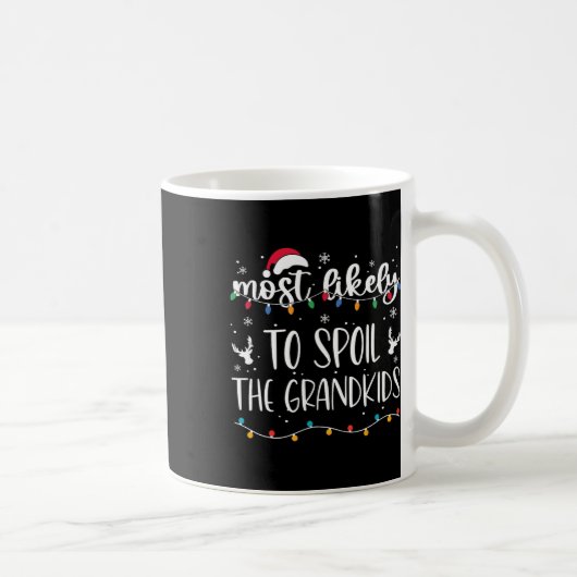 孫を甘やかしそうなクリスマスの コーヒーマグカップ (右)