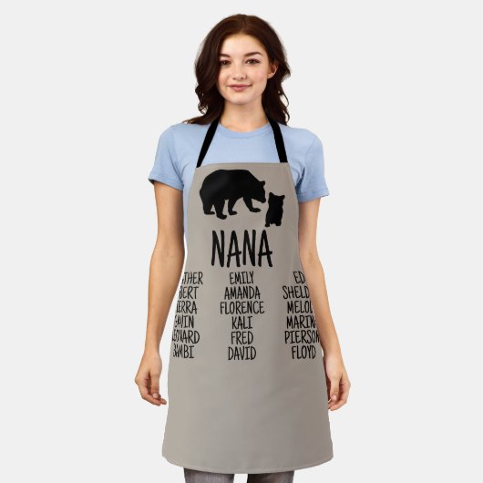 孫パーソナライズされたの名前を持つギフトNana Bear エプロン (着用した状態)