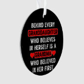 孫娘の後ろ オーナメント (正面)