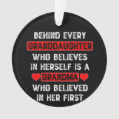 孫娘の後ろ オーナメント (正面)