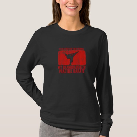 孫娘の空手の練習を見守るのが好きな人へ K Tシャツ (正面)
