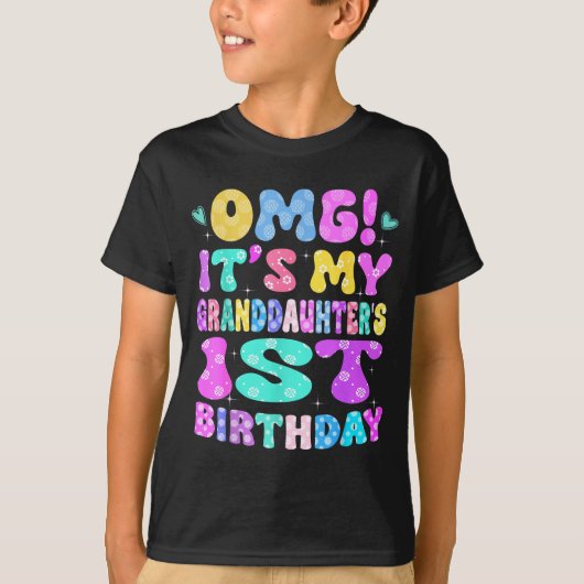 孫娘の1歳の誕生日おめでとう 花 1歳 Tシャツ (正面)