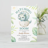 孵化すぐにトリケラトプス男の子の恐竜の赤ちゃんシャワー 招待状 (スタンド正面)