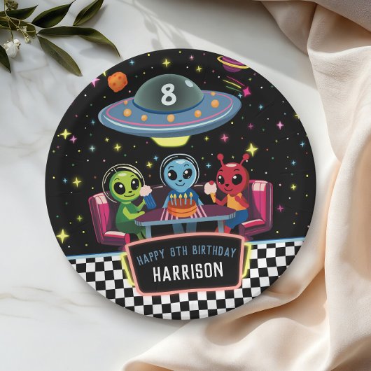 宇宙から来たクールな男の子のネオン宇宙誕生日 ペーパープレート
