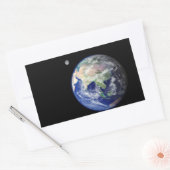 宇宙から見た地球と月 長方形シール (封筒)