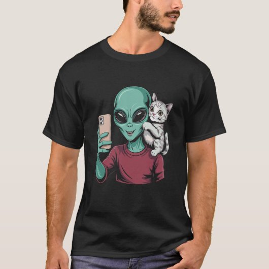 宇宙でエイリアンと猫のセルフィー Tシャツ (正面)