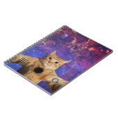 宇宙で自撮る赤いタビー猫 ノートブック (左側)