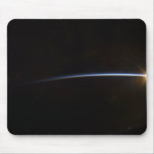 宇宙で表示される日の出 マウスパッド (正面)