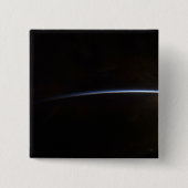 宇宙で表示される日の出 缶バッジ (正面)