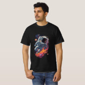 宇宙で迷子になった宇宙飛行士の背景 Tシャツ (正面フル)