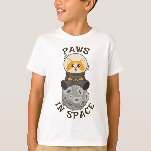 宇宙にいるかっこいい猫 猫の宇宙飛行士 月 Tシャツ (正面)