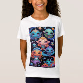 宇宙にいるカラフルな小さなエイリアン  Tシャツ (正面)