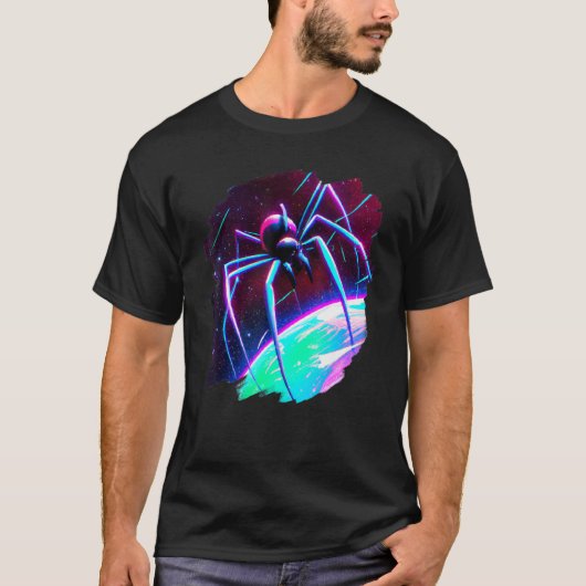 宇宙にいる怖い巨大変異クモ生物 Tシャツ (正面)