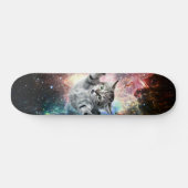 宇宙にいる面白い猫 スケートボード (横)