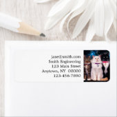 宇宙に座っている猫たちのグループ ラベル (インサイチュ)