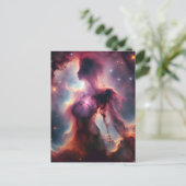 宇宙のシルエット、女性の形の星雲と星 ポストカード (スタンド正面)