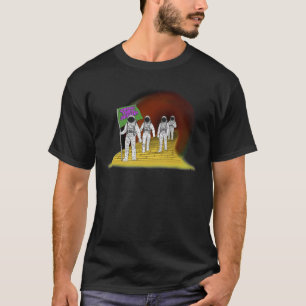宇宙のスリルを求めるプリンスパパとハイエナA Tシャツ