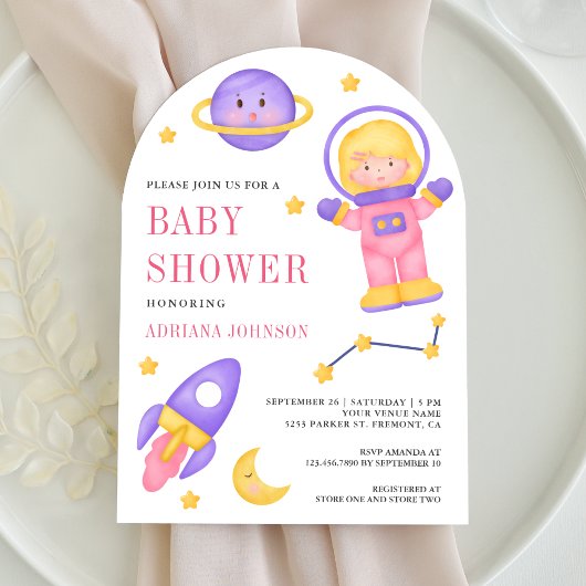宇宙のピンクの女の子宇宙飛行士アーチベビーシャワー 招待状