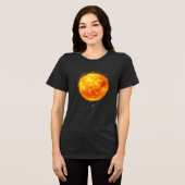 宇宙の中の太陽の絵 トライブレンドＴシャツ (正面全面)