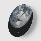 宇宙の中の月の絵 ラウンド壁時計 (傾斜)
