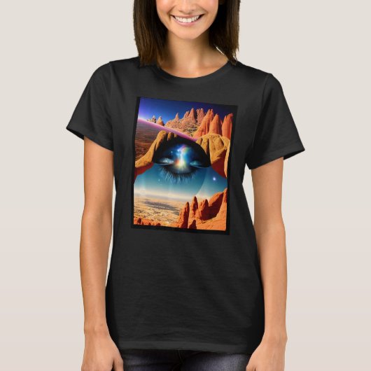 宇宙の中をTの目で見る Tシャツ (正面)