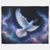 宇宙の光に包まれたエーテルな平和の鳩 フリースブランケット (正面(横))
