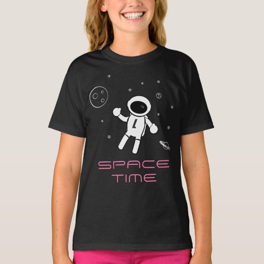 宇宙の宇宙飛行士 – ブラック、ホワイト、ピンクのアート Tシャツ (正面)