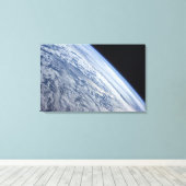 宇宙の暗黒に対する地球の地平線 キャンバスプリント (インサイチュ (ウッドフロア))