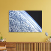 宇宙の暗黒に対する地球の地平線 キャンバスプリント (インサイチュ (リビング))
