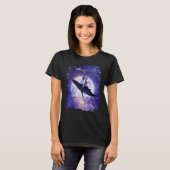 宇宙の月でクジラに乗る猫 Tシャツ (正面フル)