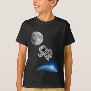 宇宙の男の子宇宙飛行士 Tシャツ