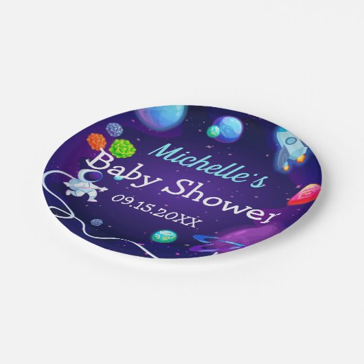 宇宙の赤ちゃんが青い宇宙飛行士の惑星にシャワーを浴びる ペーパープレート (アングル)