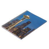 宇宙の針および都心のシアトル ノートブック (左側)