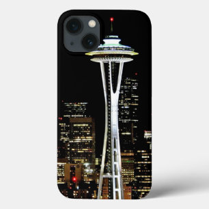 宇宙の針との夜のシアトルのスカイライン、 iPhone 13ケース
