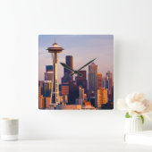 宇宙の針はシアトルの薄暗がりにタワーです スクエア壁時計 (ホーム)