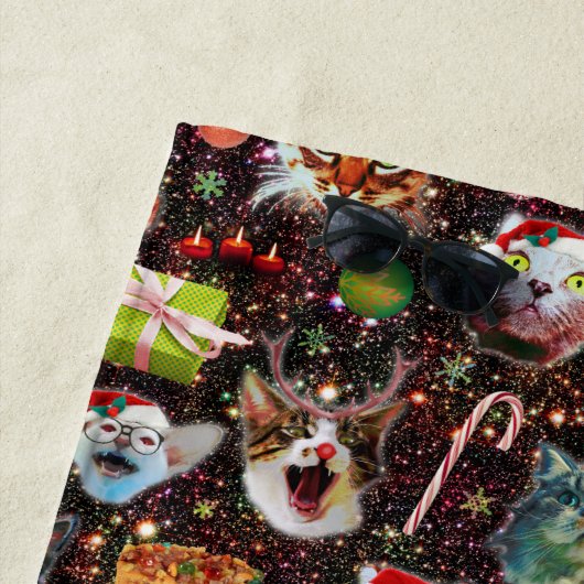 宇宙の銀河系のクリスマス猫はおもしろいな休日を主演します ビーチタオル (インサイチュ)