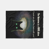 宇宙は巨大な場所の~の黒猫の投球です フリースブランケット (正面(横))