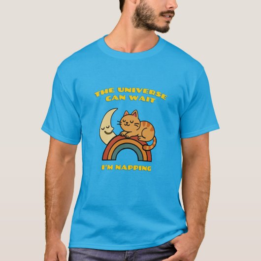 宇宙は待てる 私は寝る かわいい猫 Tシャツ (正面)