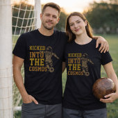 宇宙へキックされた サッカー名言 Tシャツ