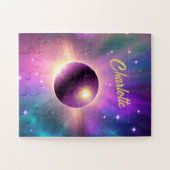 宇宙を周回する宇宙おもしろい紫色の惑星 ジグソーパズル (横)