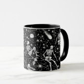 宇宙を背景にした骸骨 マグカップ (正面右)