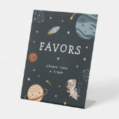 宇宙アドベンチャー 遊び心あふれる子供の誕生日パーティーの景品 台座サイン (正面)