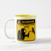 宇宙エンジニア警告ズポスターMag ツートーンマグカップ (左)