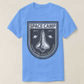 宇宙キャンプ – プレミアムヴィンテージレトロ宇宙シャツ Tシャツ (デザイン正面)